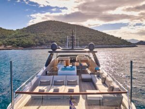 yachtImage_ext_936_26458