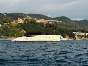 yachtImage_ext_998_27199