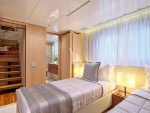yachtImage_int_936_26486