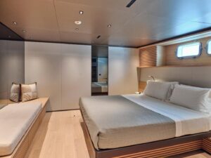 yachtImage_int_998_27598